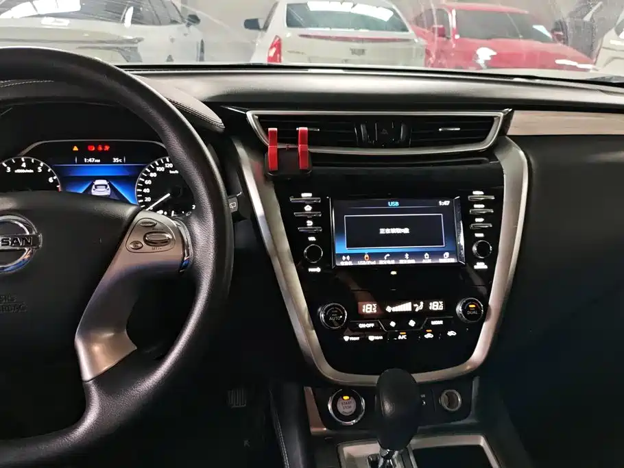 Фото 13 - Nissan Murano