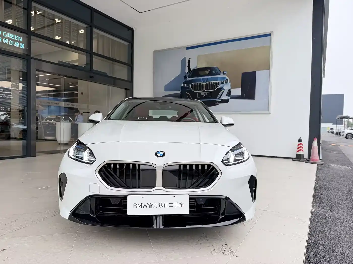 BMW 2-SERIES