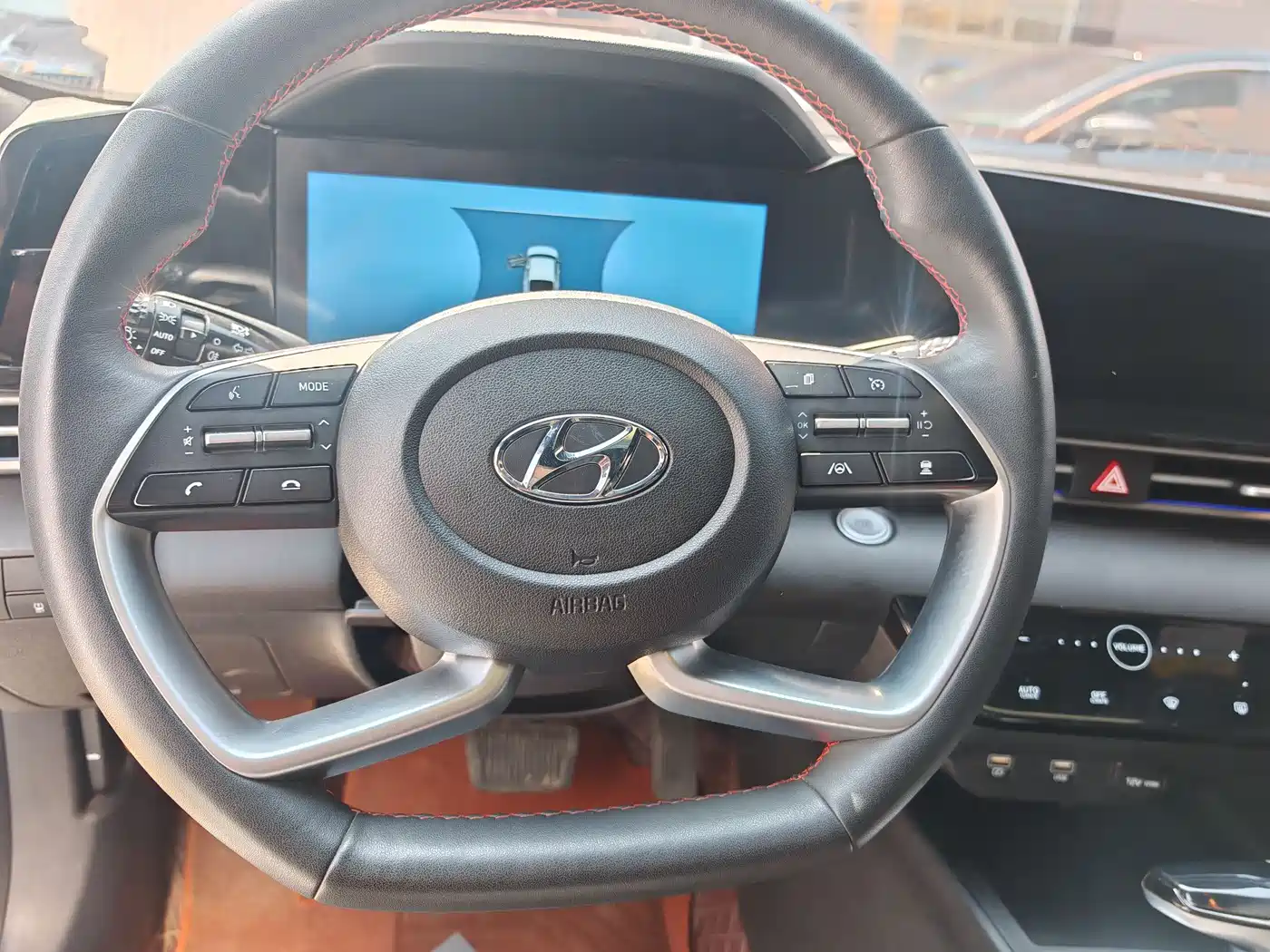 Hyundai Elantra 2022 1.5L CVT TOP Flagship Edition фото 7