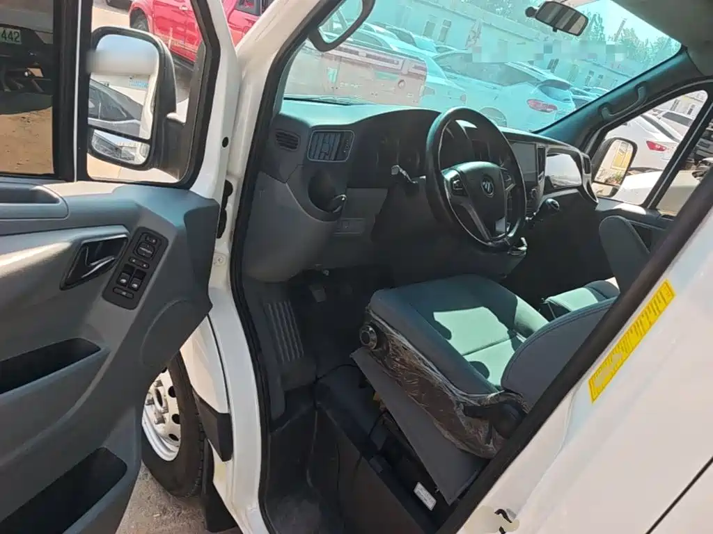Foton Tuyano 2024 2023 Lucky Elephant Cargo Van 2.0T Manual Long Wheelbase Medium Roof Single Rear Tire 3-seater