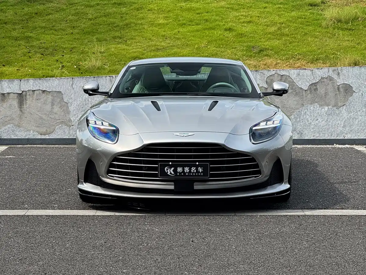 2024 Aston Martin DB12