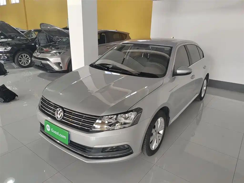 Volkswagen Lavida 2017 1.6L Automatic Comfort Edition фото 2