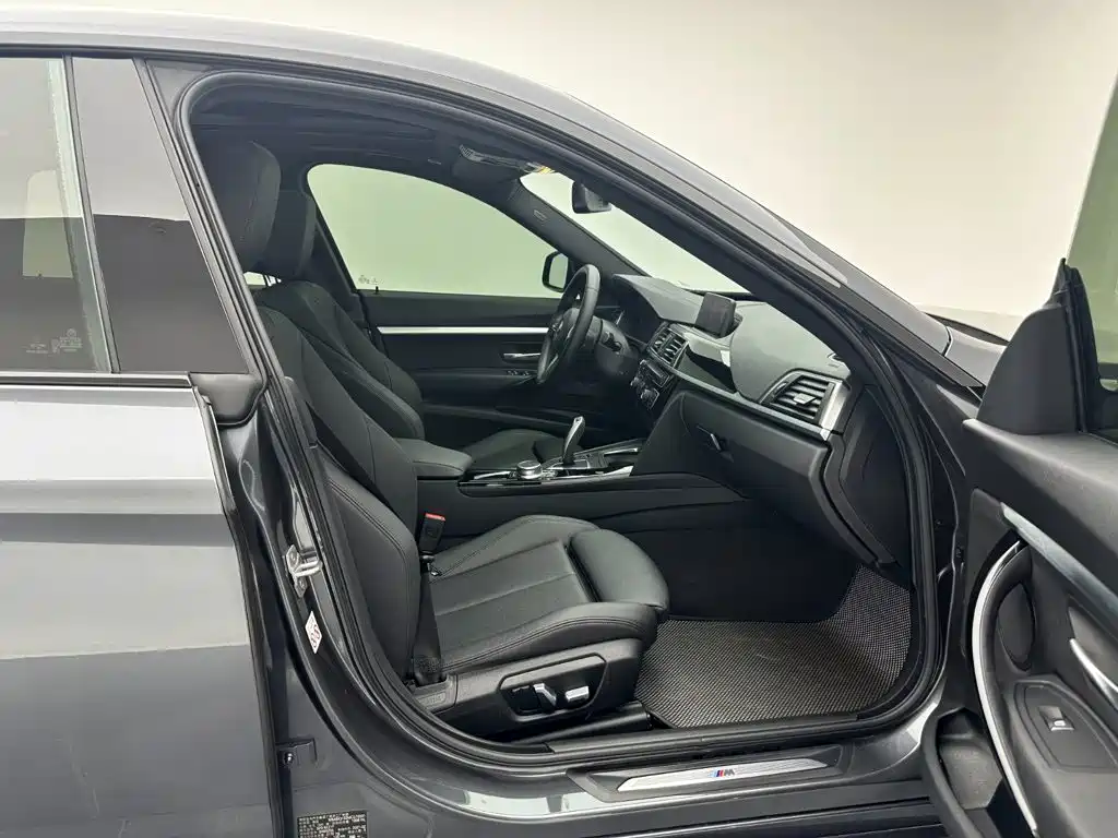 BMW 3 Series GT 2021 2020 320i M Sport Package