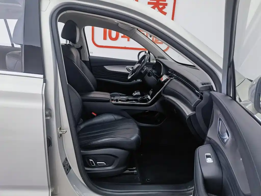 Фото 23 - Roewe RX5 MAX