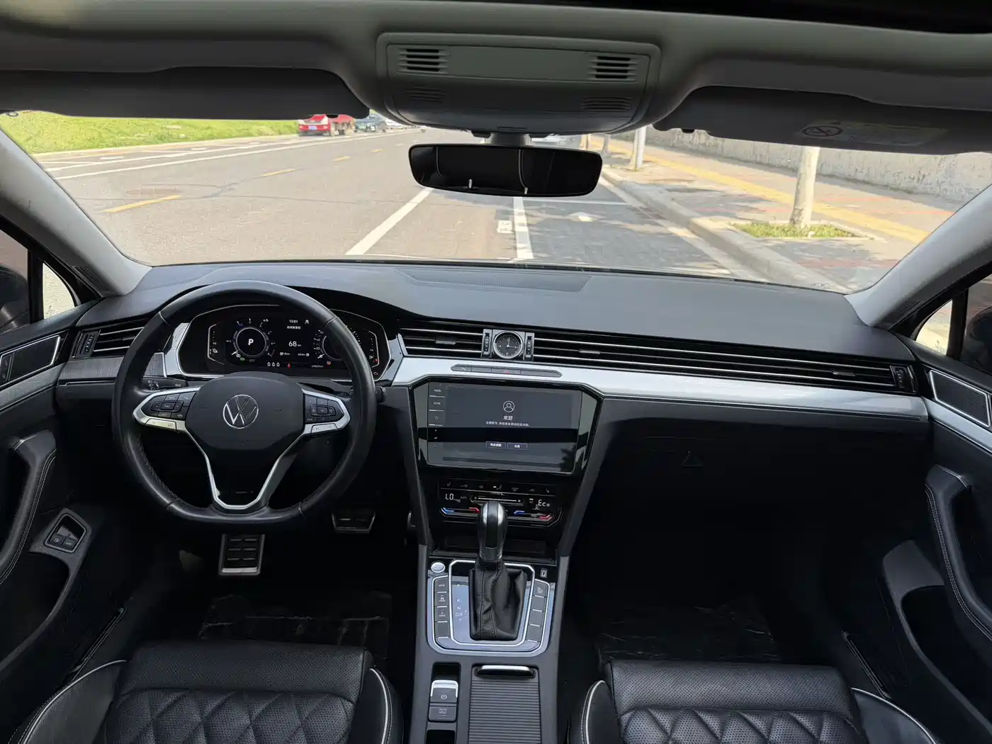Volkswagen Magotan GTE Plug-in Hybrid 2022 GTE Luxury фото 5