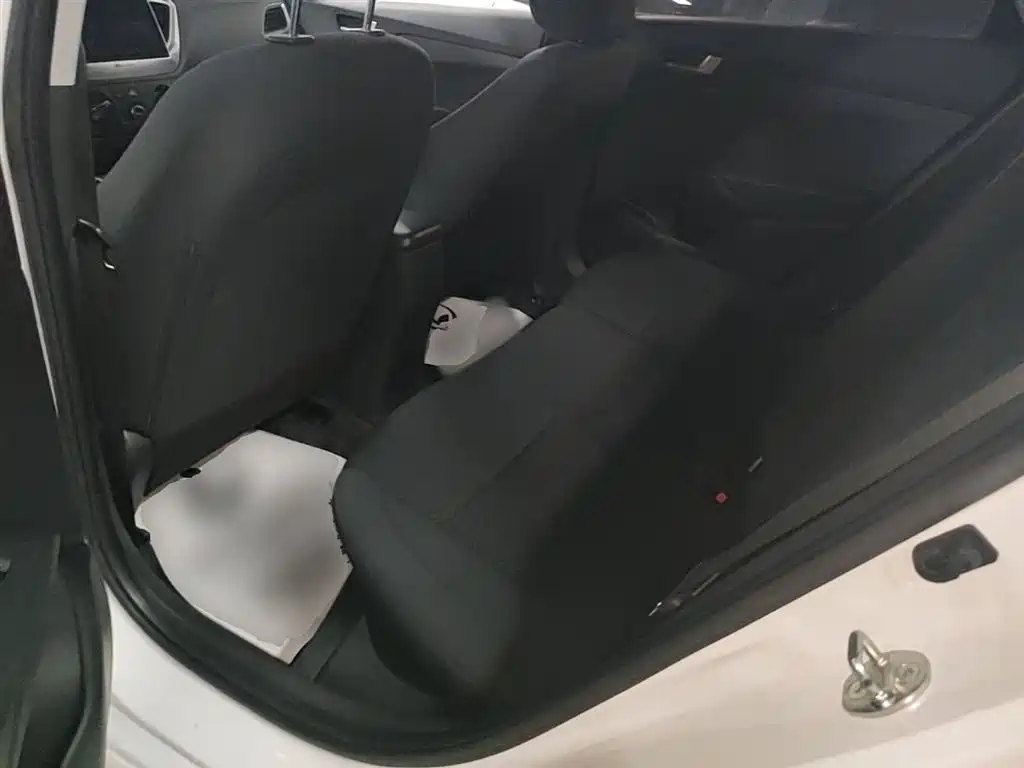 Hyundai Verna 2016 1.4L Automatic Cool Edition GLS фото 17