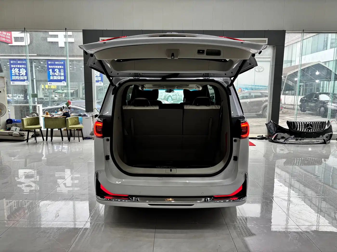 Buick GL8 2021 ES Landlord 653T Comfort фото 21