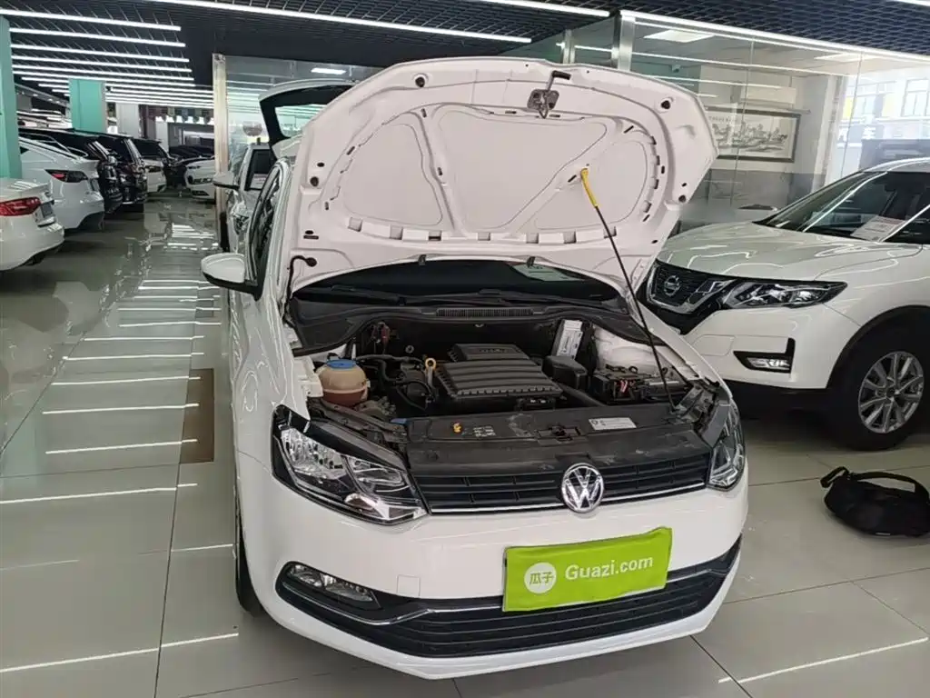 Volkswagen Polo 2016 1.6L Automatic Comfort фото 20
