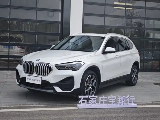 BMW X1 2022 sDrive25Li Leading — фото 1