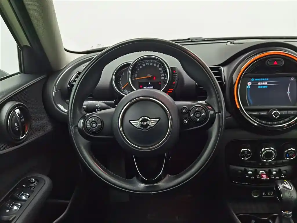 MINI CLUBMAN 2016 Facelift 1.5T COOPER фото 11