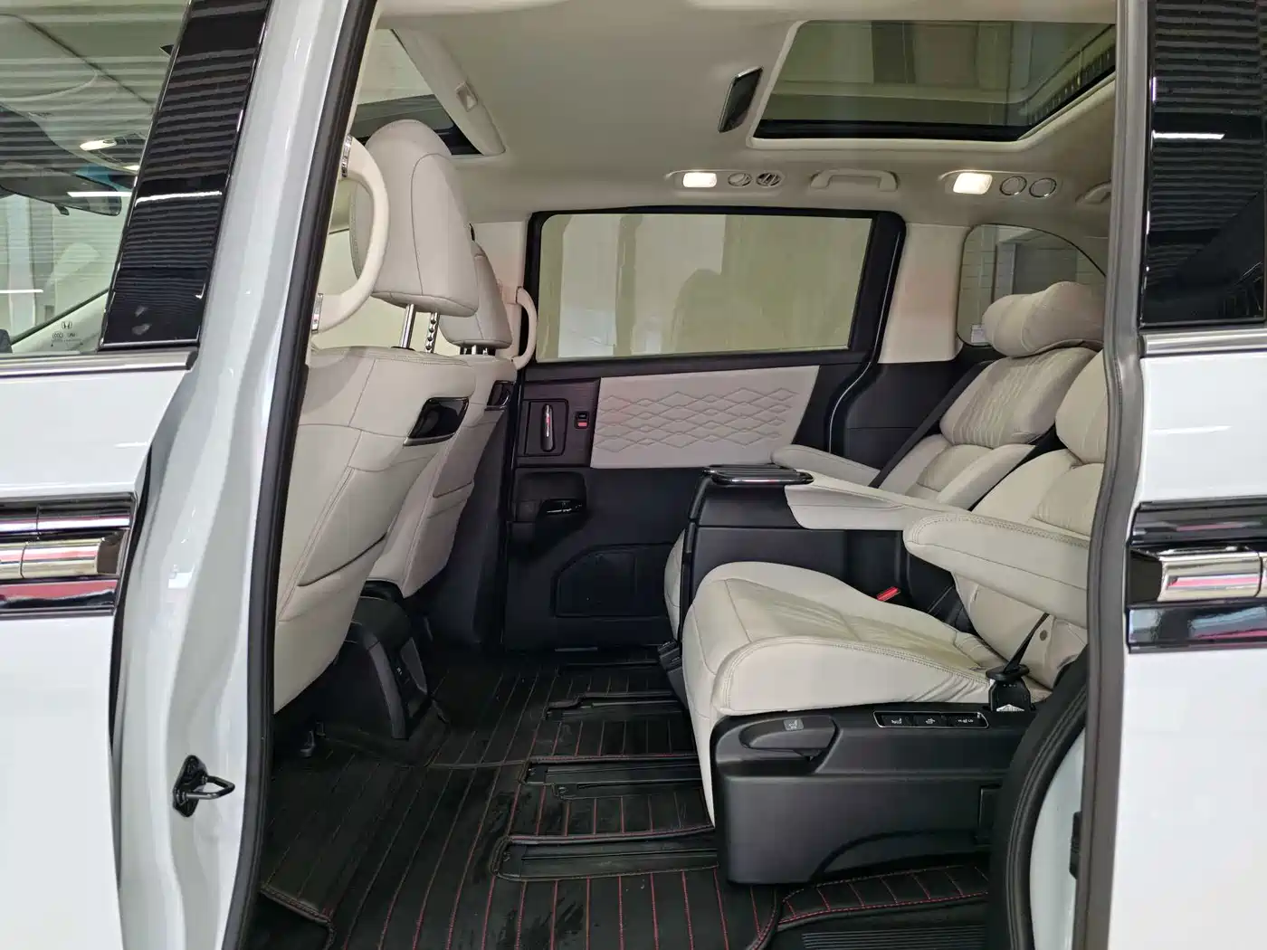 Honda Elysion 2024 2024 2.0L e:HEV Luxury Edition
