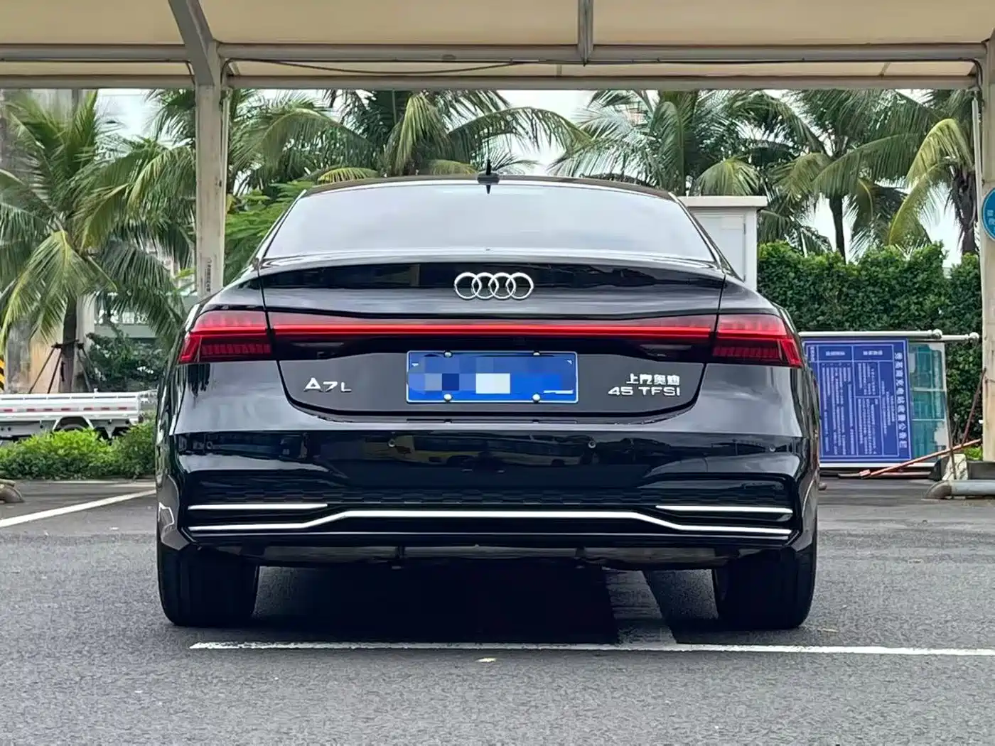 Audi A7L 2024 45TFSI S-line Dream Edition Crystal Package фото 5