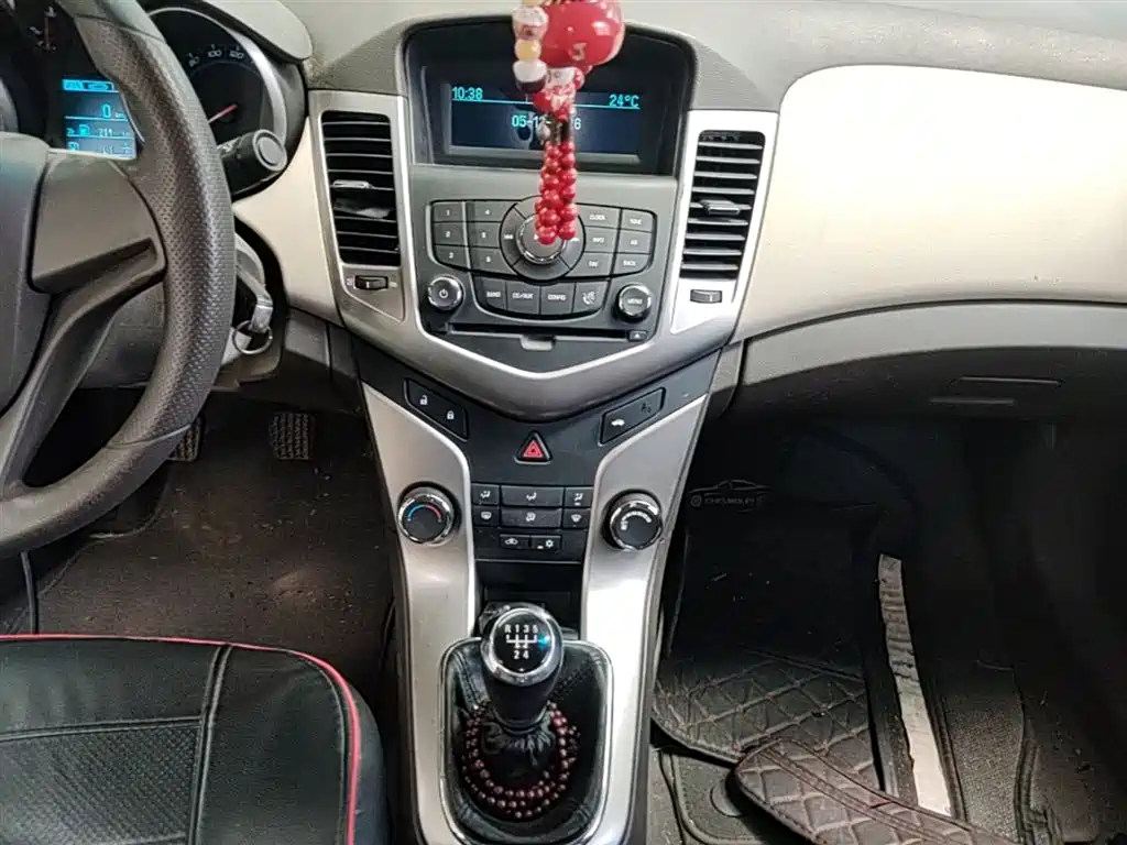 Chevrolet Cruze 2015 1.5L Classic SL MT фото 13