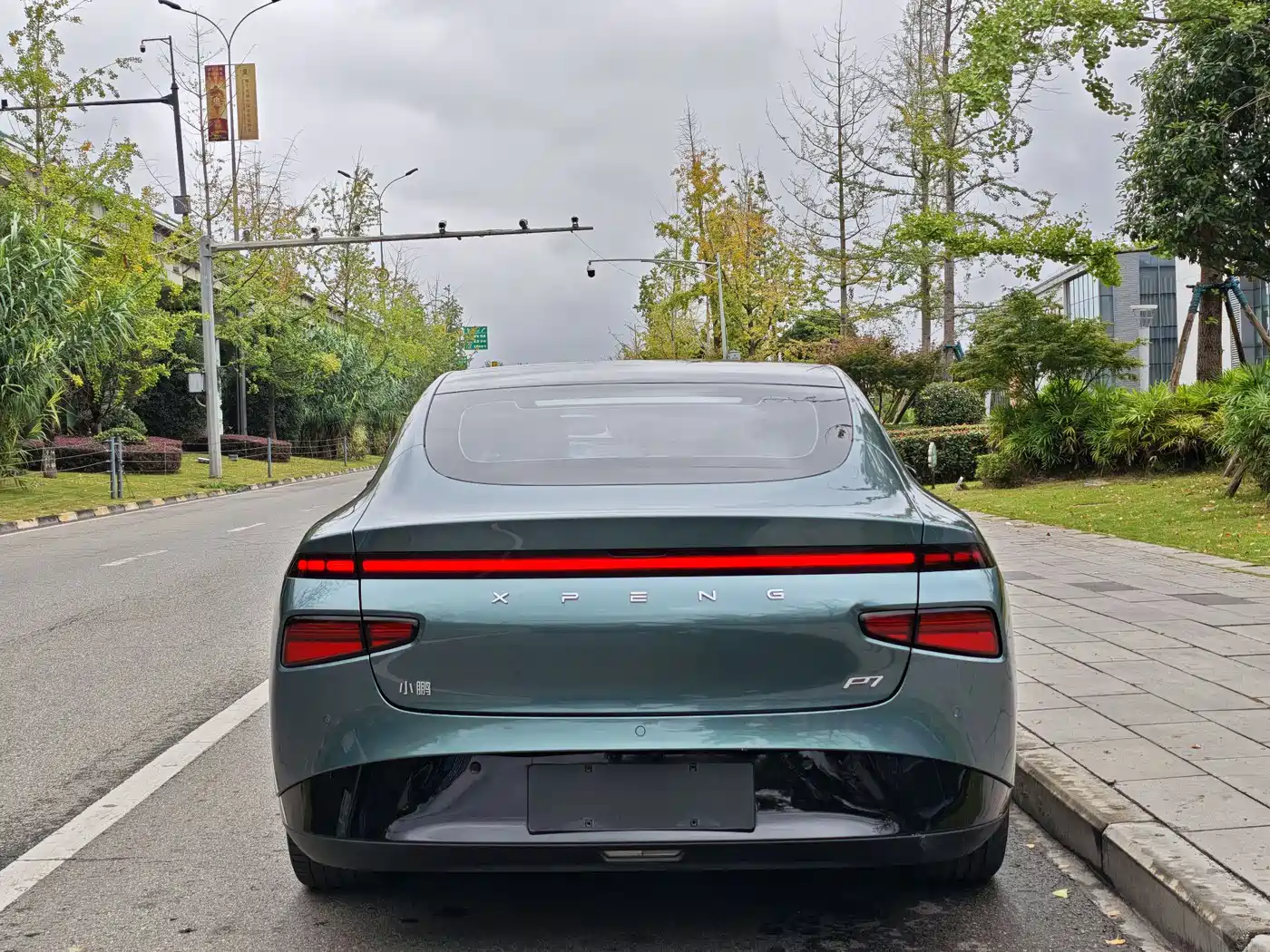 XIAOPENG P7