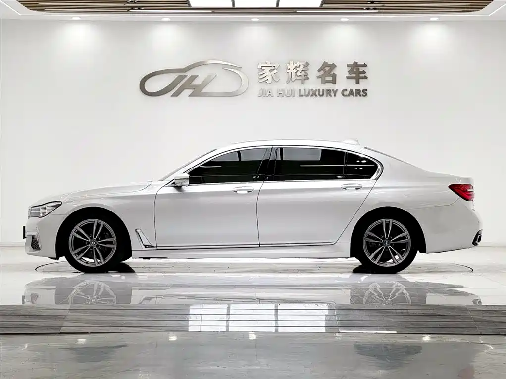 BMW 7 Series 2018 730Li Leading Type M Sport Package фото 4