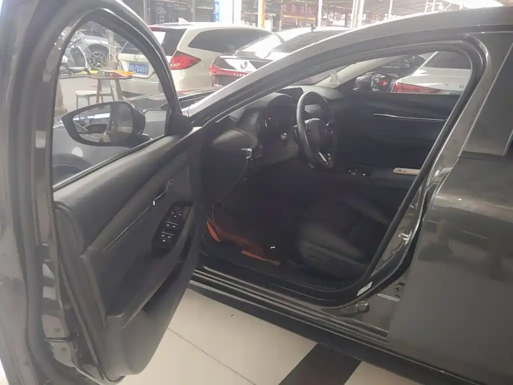 Mazda Mazda 3 2024 2023 2.0L Automatic Premium Edition