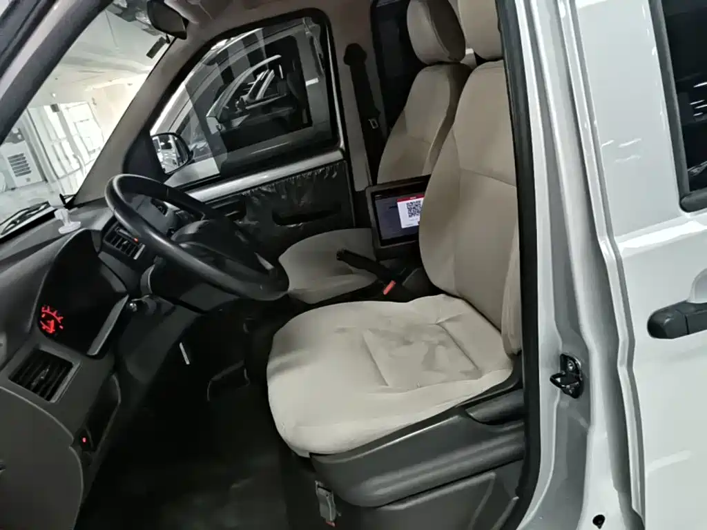 Wuling Motors Wuling Rongguang S 2021 2021 Model 1.2L Basic 5-Seater LSI