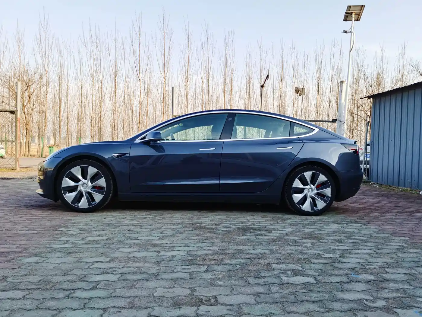 TESLA MODEL 3 (IMPORTED)