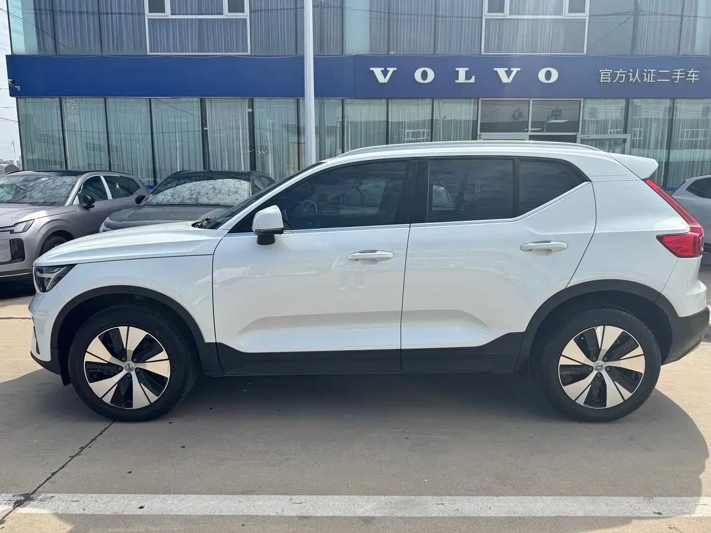 2024 Volvo XC40