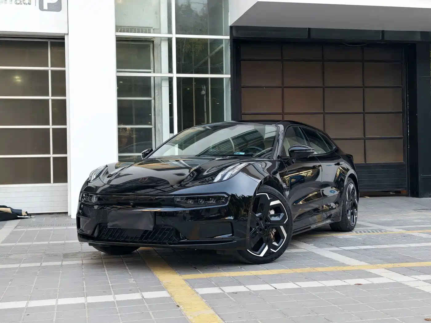 ZEEKR 001, 2023 год