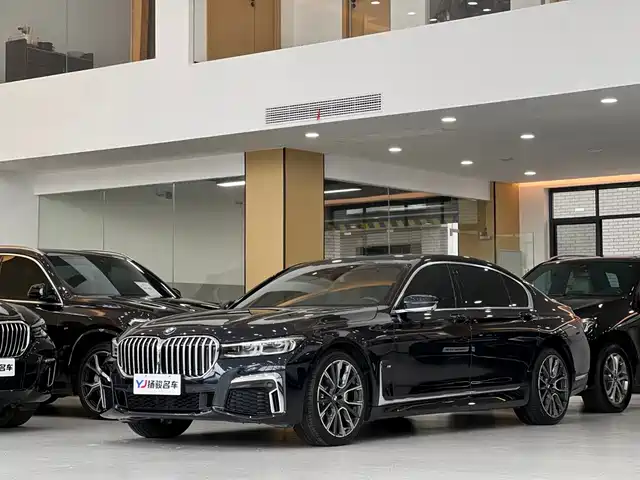 BMW 7 740Li, Лидер, M Спорт-пакет