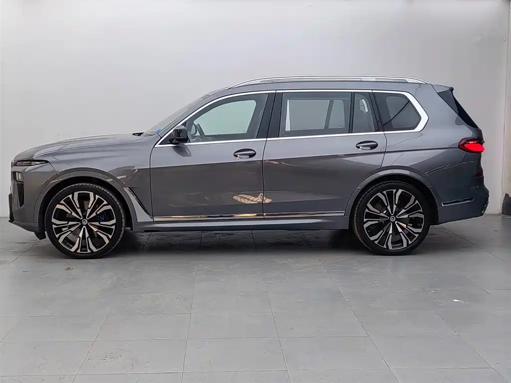 BMW X7 M60i 2025 2023 xDrive M60i