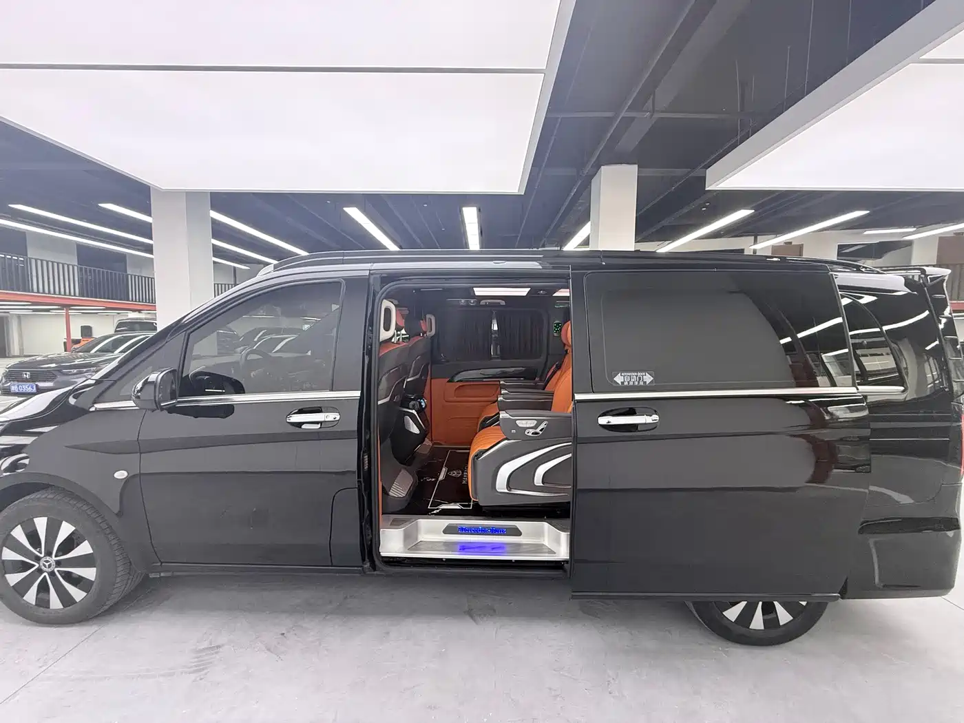 Mercedes-Benz Vito 2021 2.0T Business Edition 7-seater фото 8