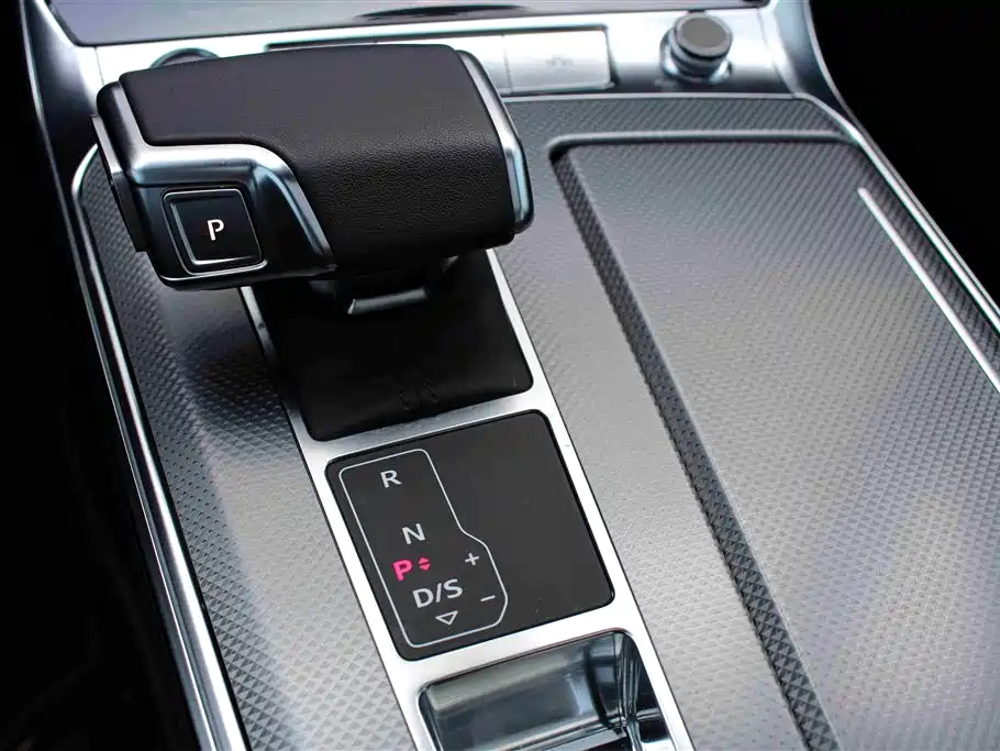Audi A6L 2023 40 TFSI Luxury Dynamic фото 11