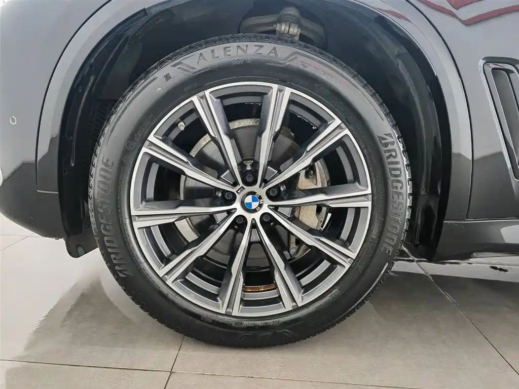 BMW X5 (Import) 2019 xDrive40i M Sport Package фото 17