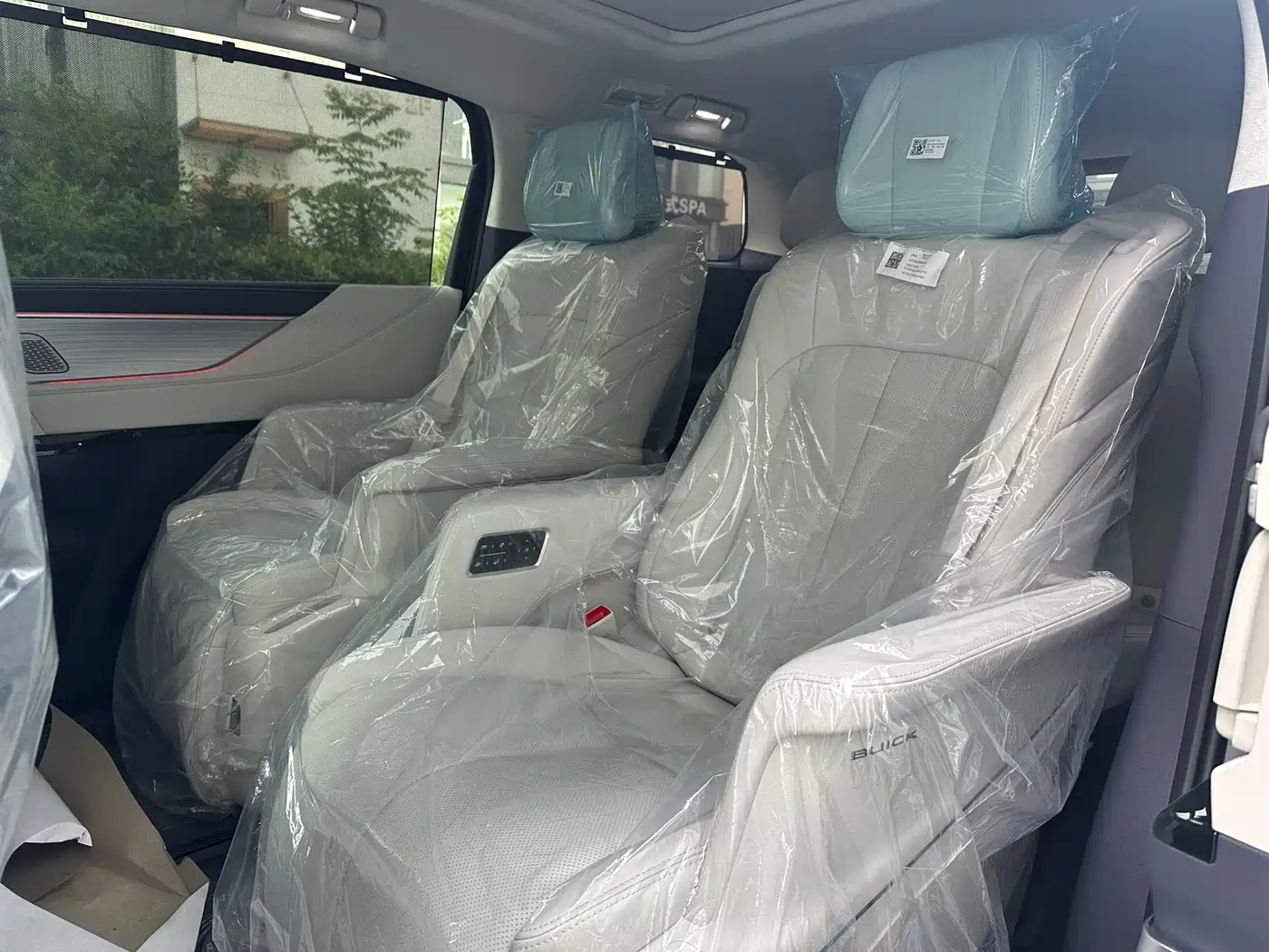 Buick GL8 2026 Luzun Luxury Edition фото 7