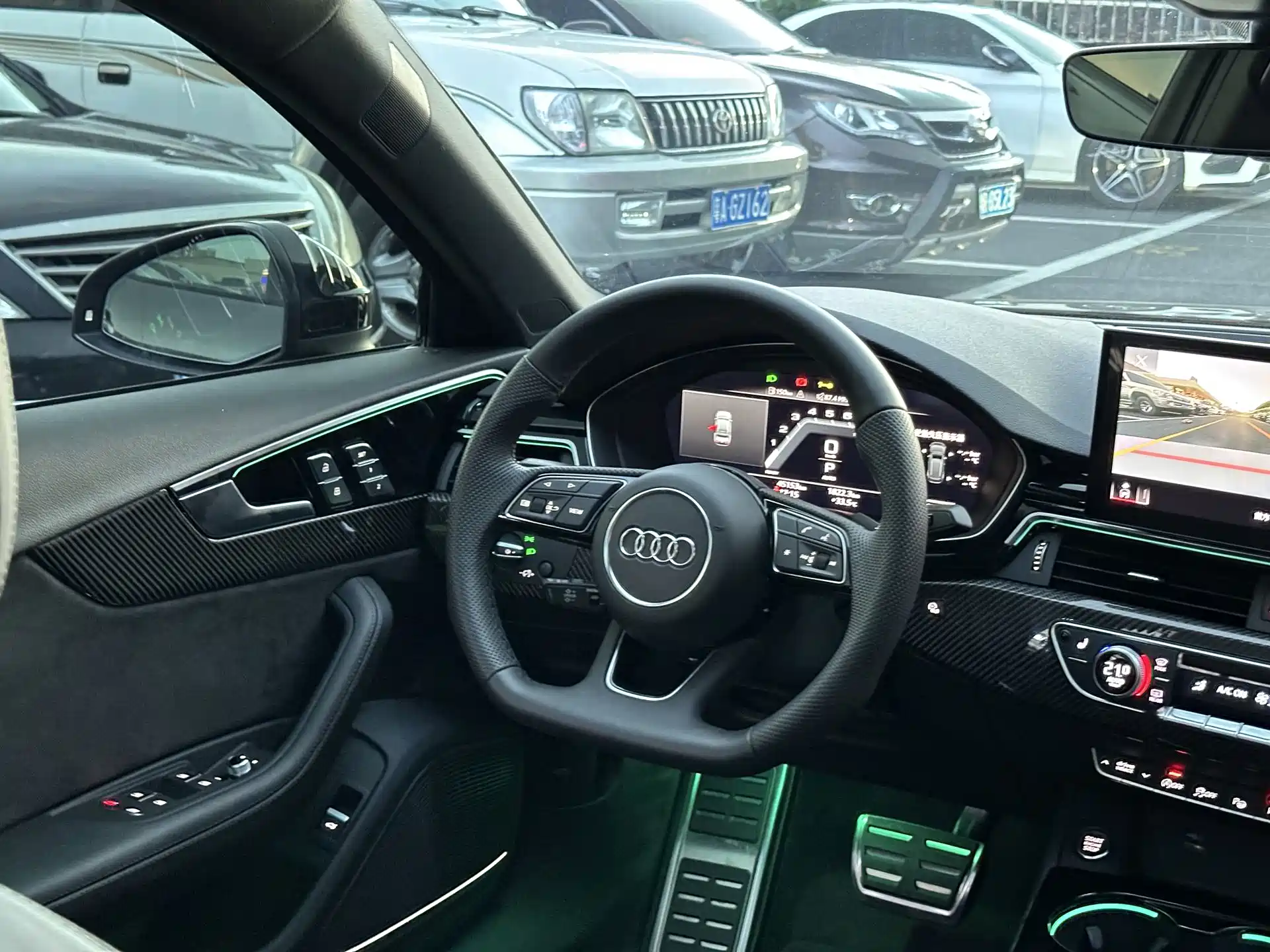 Фото 14 - Audi A4L