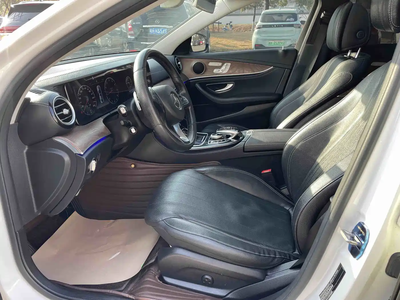 Mercedes-Benz E-Class 2017 E 300 L Luxury фото 4