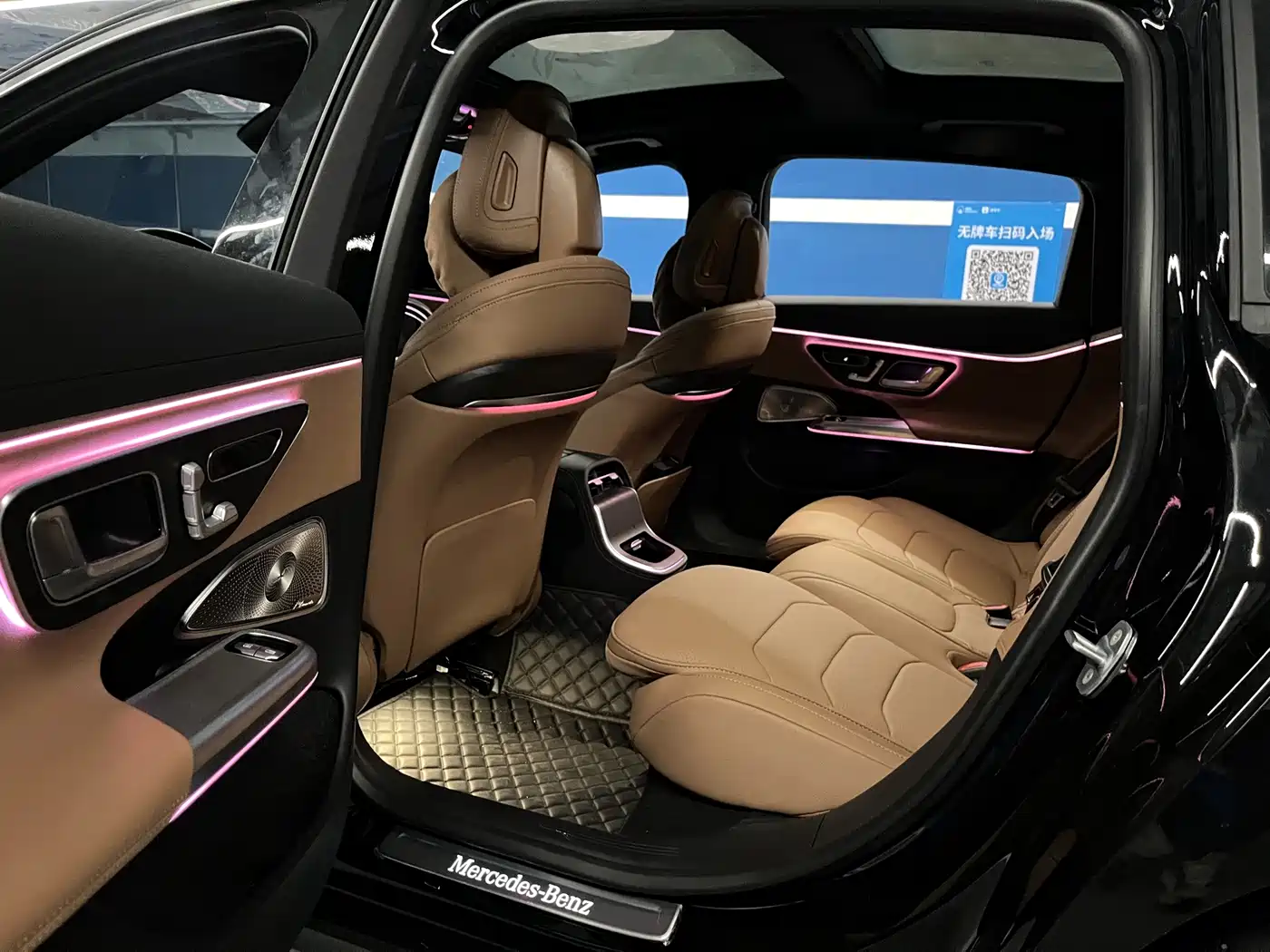 Фото 14 - Mercedes-Benz E-Class