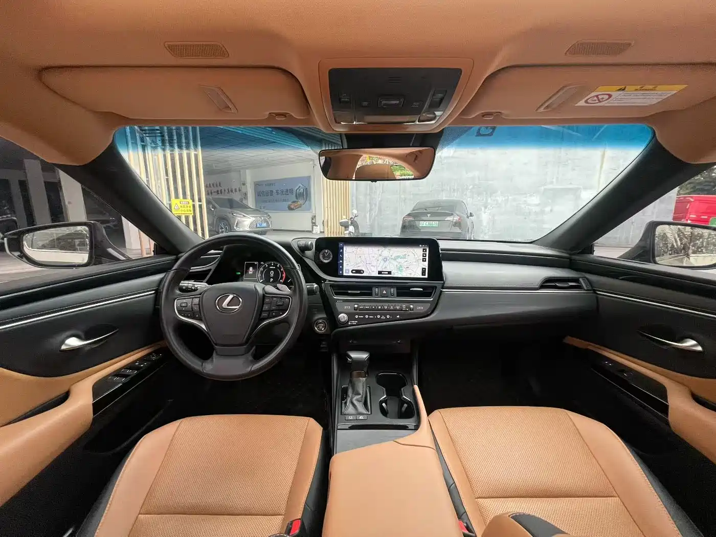 Lexus ES 2022 300h Excellence Edition фото 9