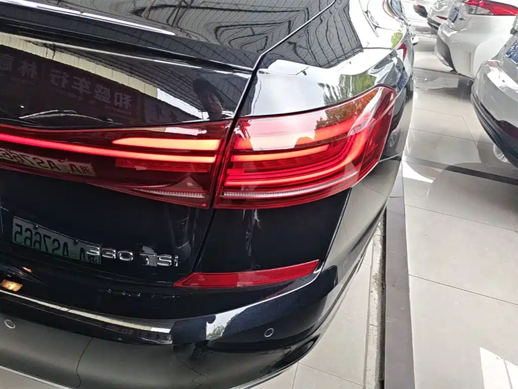 Volkswagen Passat 2023 Facelift 330TSI Starlight Luxury Edition фото 8