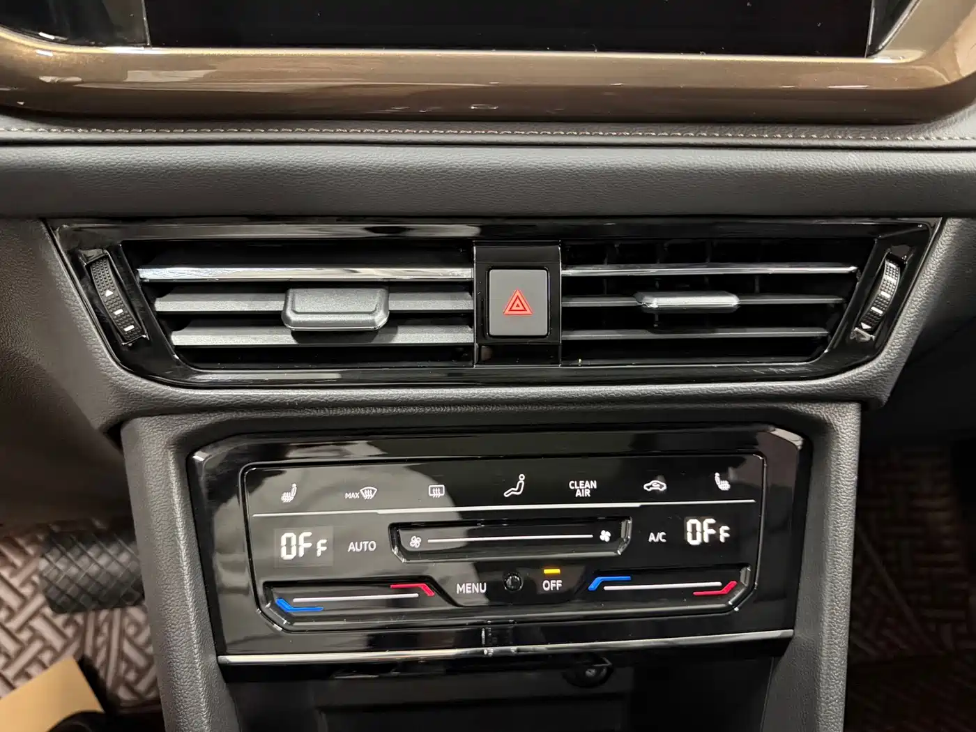 Volkswagen Tharu 2022 280TSI FWD Luxury Edition фото 9
