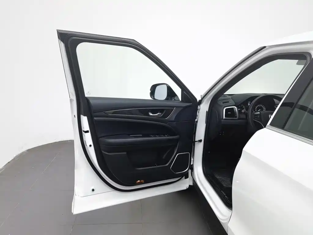 Honda UR-V 2017 2017 240TURBO 2WD Luxury Edition China V