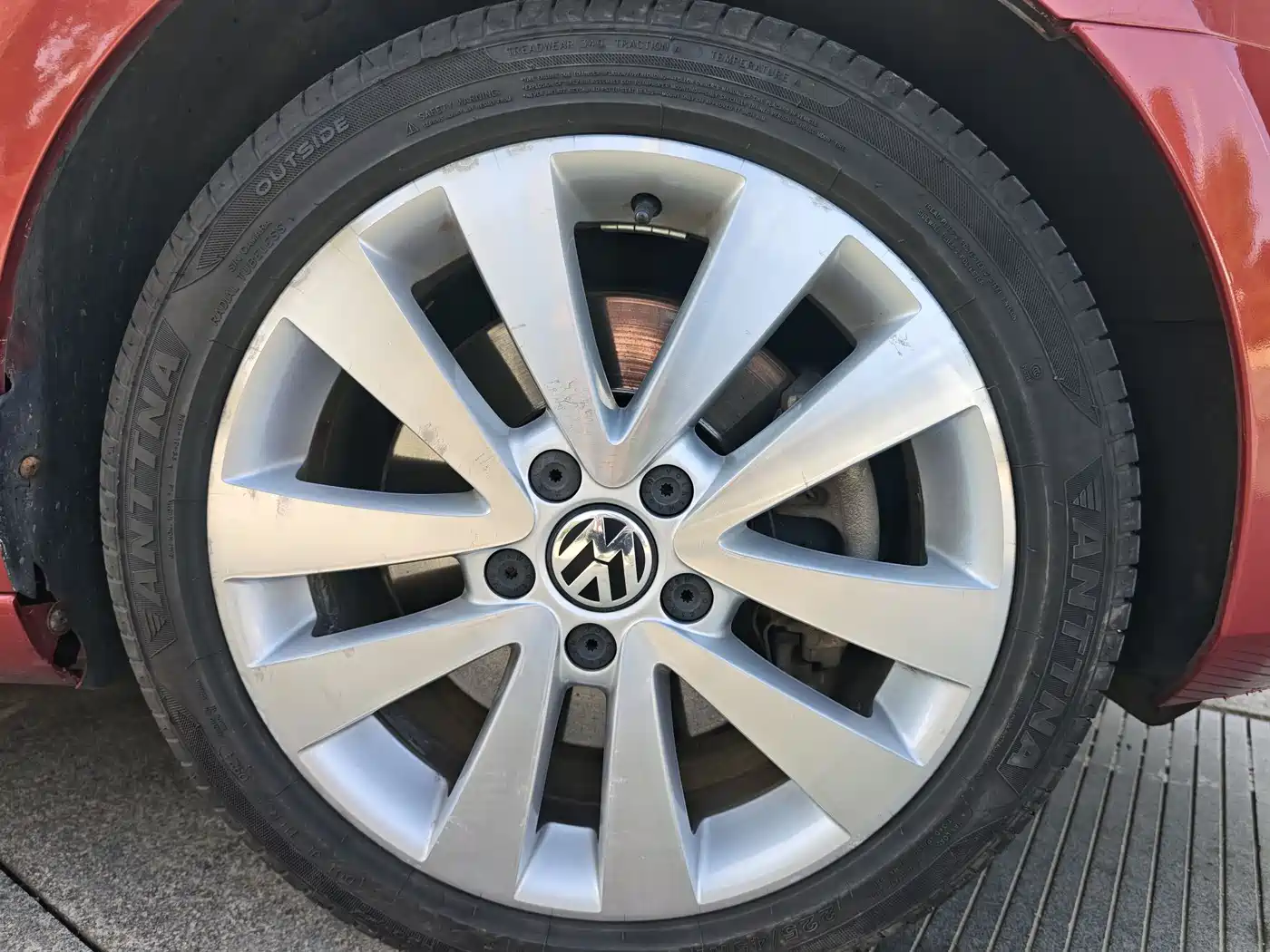 Volkswagen Golf (Import) 2012 1.4TSI Luxury Convertible Edition фото 13