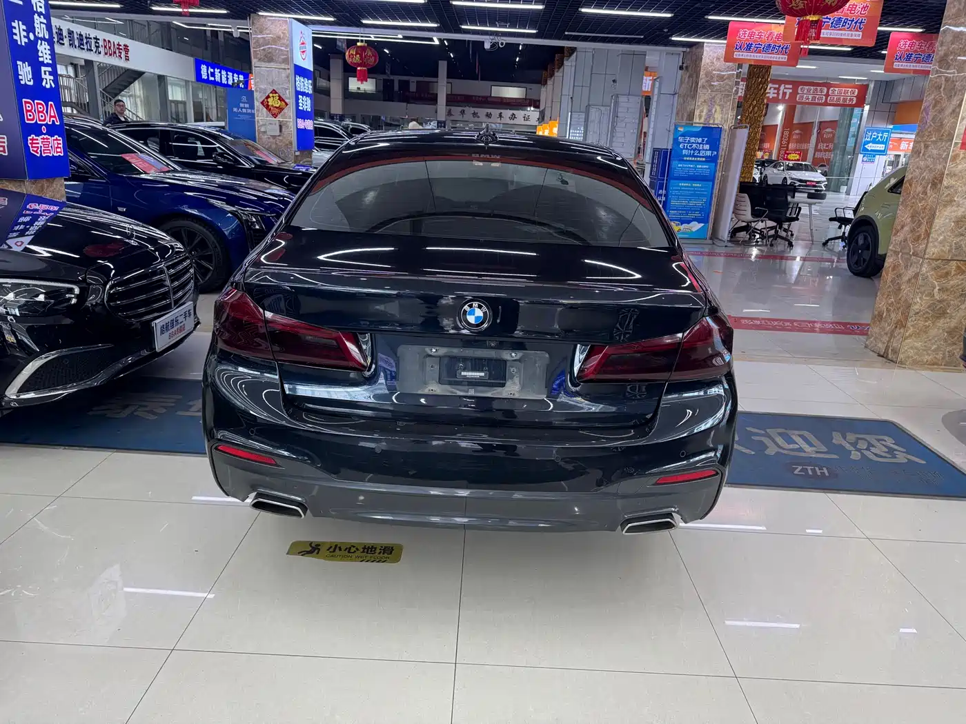 BMW 5 Series 2020 530Li Leading M Sport Package фото 13
