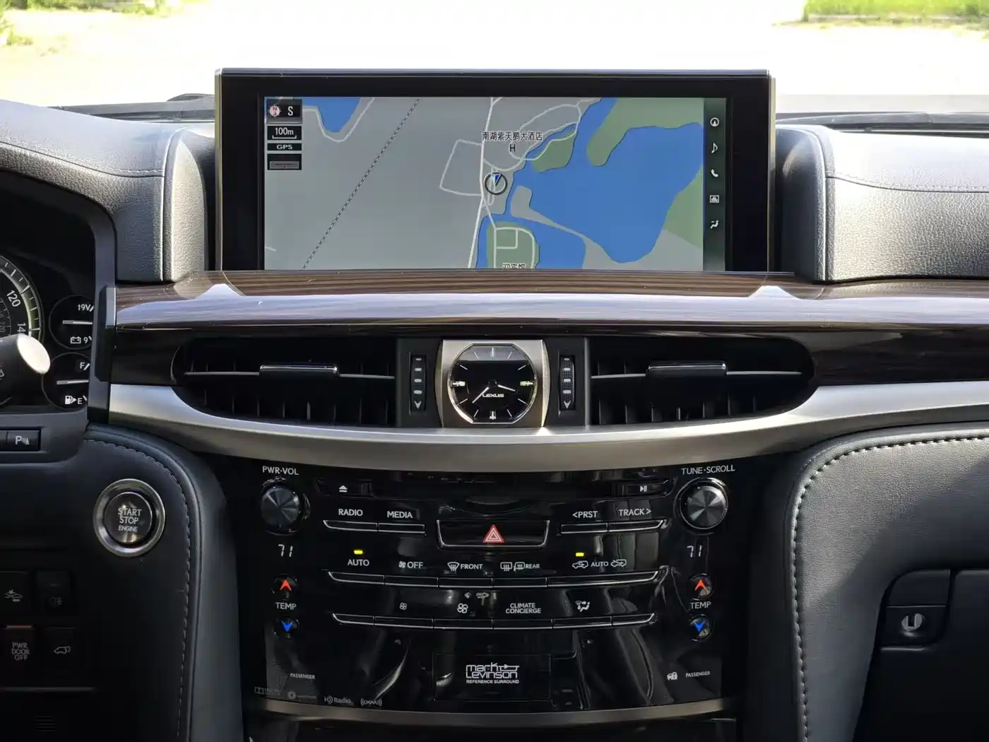 Lexus LX 2019 570 Dynamic Luxury Edition фото 12