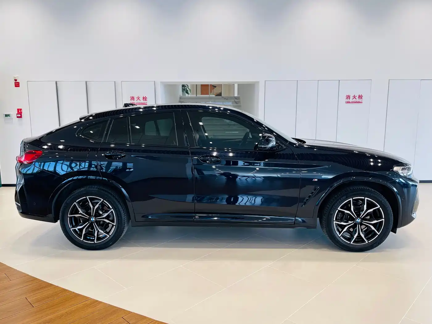 BMW X4 2022 xDrive 25i M Sport Package фото 3