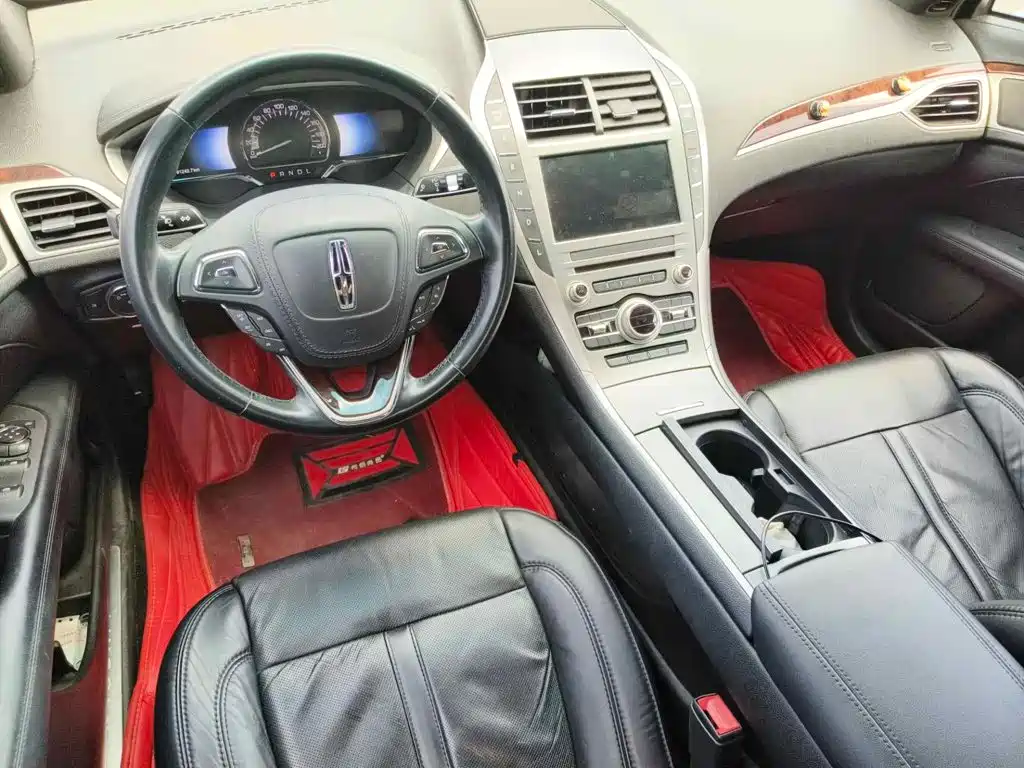 Photo 12 - Lincoln MKZ