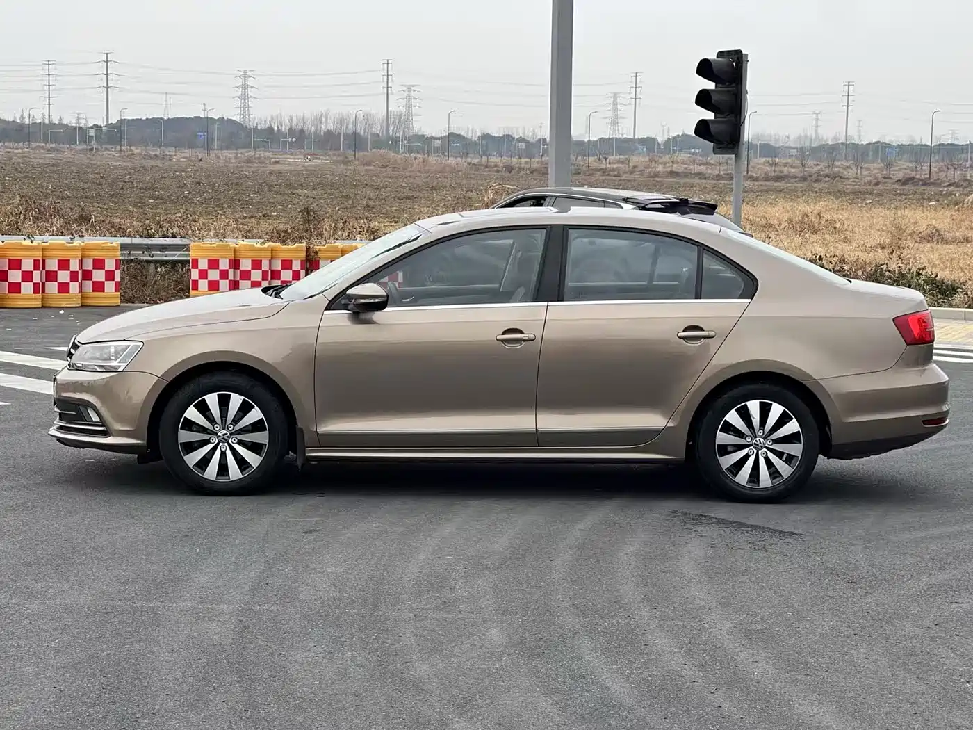 Volkswagen Sagitar 2017 1.6L Automatic Comfort фото 3