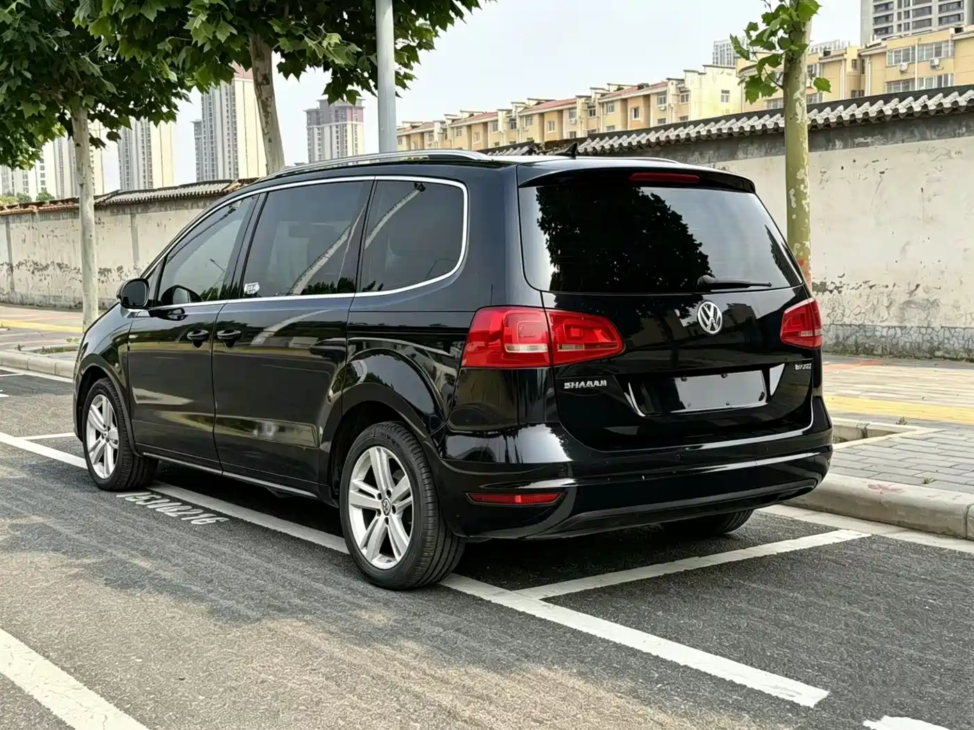 Volkswagen Sharan 2014 2.0TSI Comfort фото 12