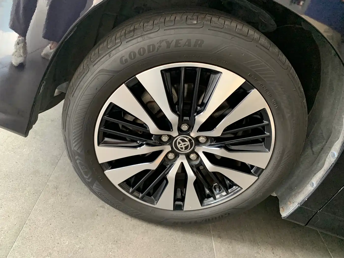 Toyota Alphard 2019 Hybrid 2.5L Premium Edition фото 13