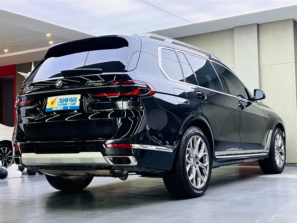 BMW X7 2023 xDrive40i Leading Luxury Package фото 4