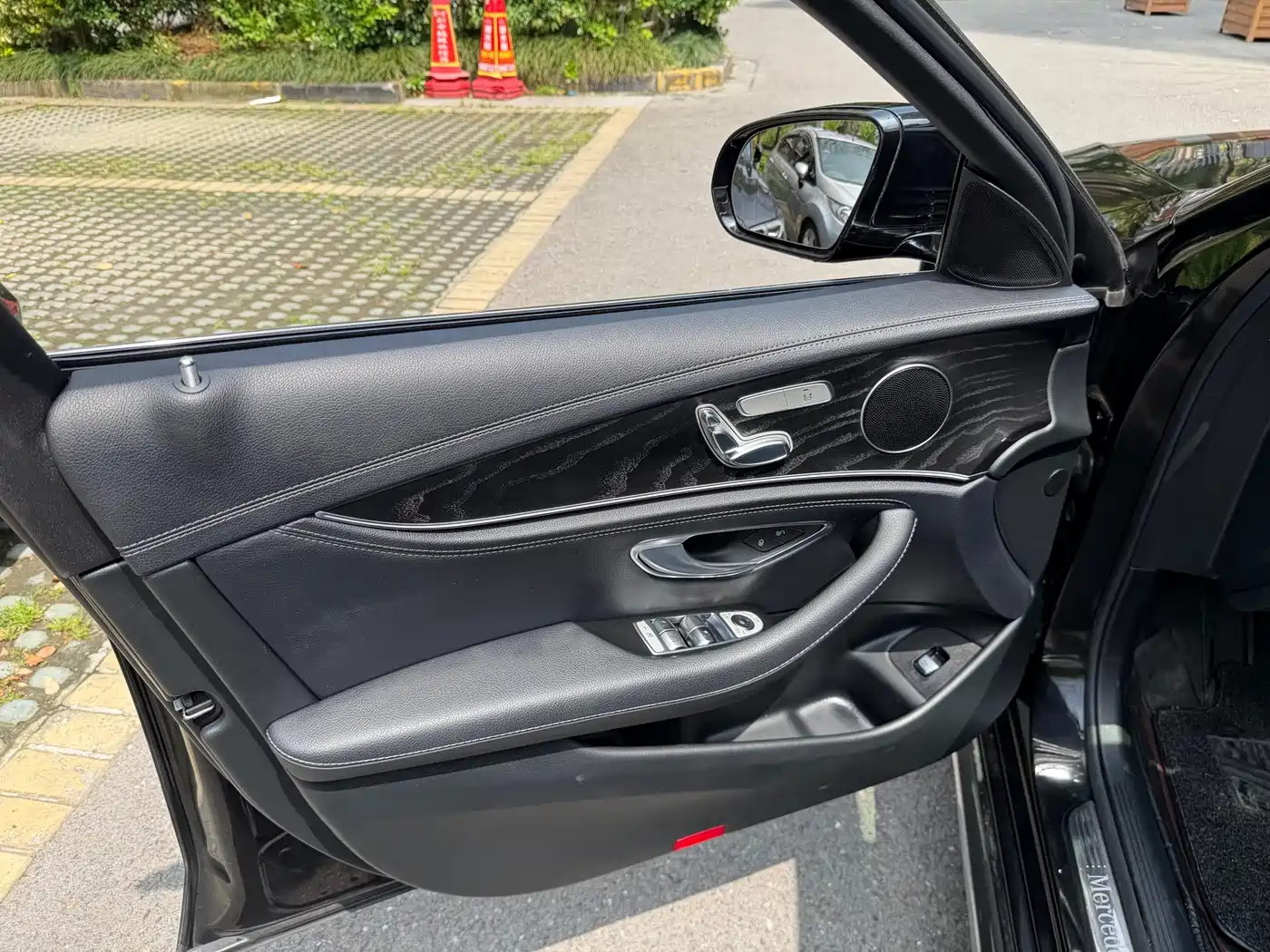 Mercedes-Benz E-Class 2018 E 200 L Sport фото 16