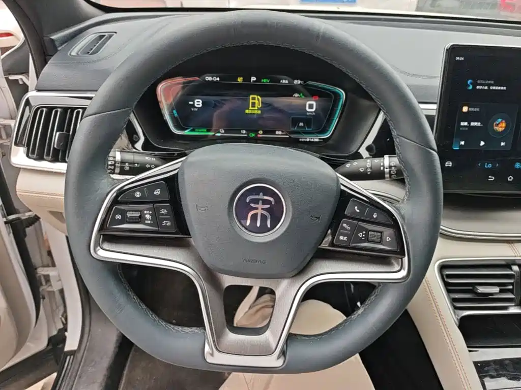 Photo 11 - BYD Song PLUS PHEV