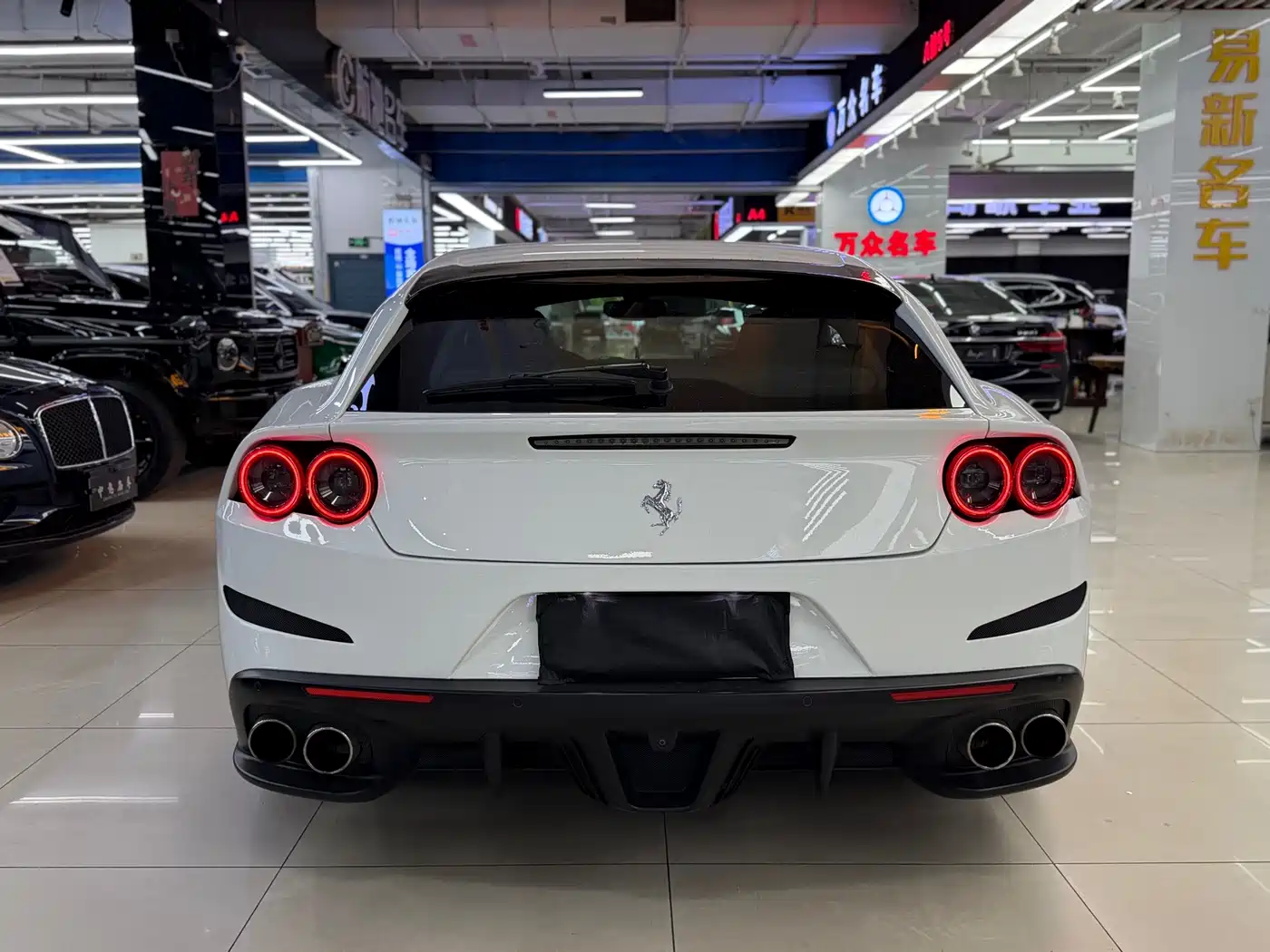 Ferrari GTC4Lusso 2018 2017 3.9T V8