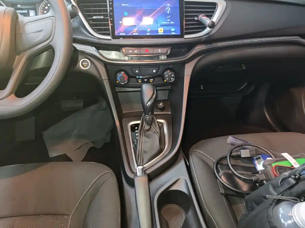 Фото 14 - Buick Excelle